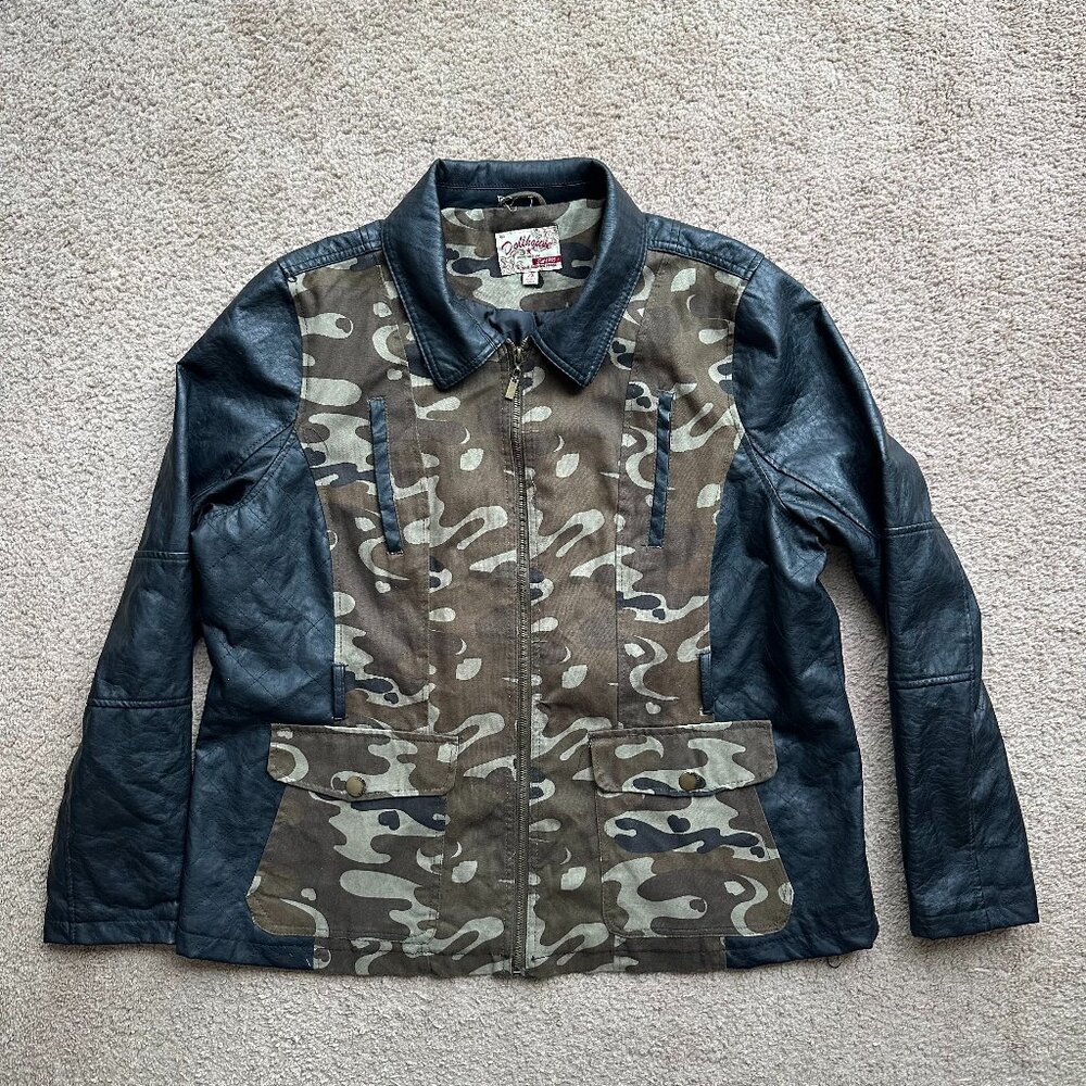 Dollhouse Jacket Womens 2X Full Zip Point Collar Camo Long Sleeve PVC